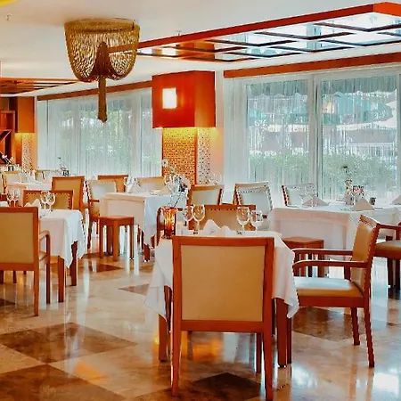 Kemer Szálloda 5*